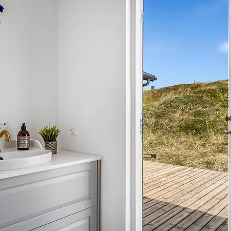 Thine - 250m From The Sea By Interhome בית נופש *