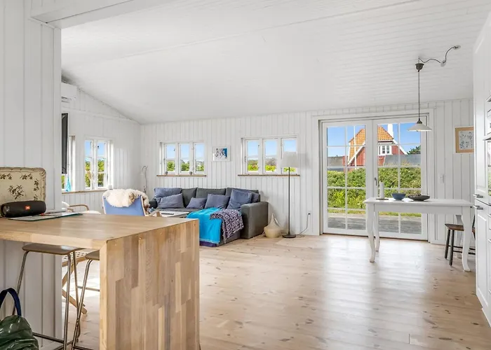 Semesterbostad Thine - 250m From The Sea By Interhome